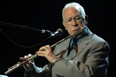 Morre o flautista Altamiro Carrilho, um dos mais importantes musicos brasileiros