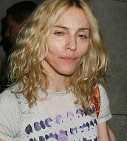 Sem maquiagem: Madonna exibe marcas do tempo