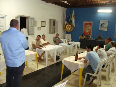 Marco Vivacqua participa de sabatina no Rotary Clube de Maratazes