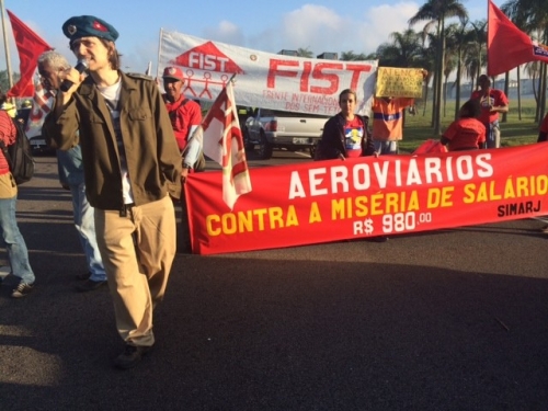 Na estreia da Copa, aerovirios do RJ decretam greve de 24 horas
