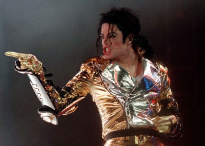 Michael Jackson de novo acusado por abusos