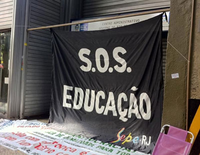 Inteno  permanecer acampado at acordo, diz lder de professores no RJ