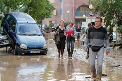 Dez mortos em inundaes no sudeste da Frana 