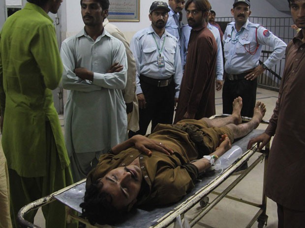 Comcio de opositor no Paquisto termina com sete mortes