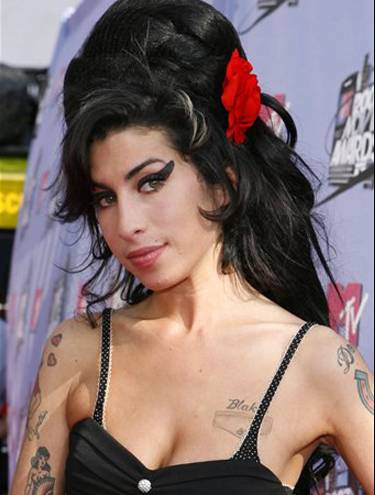 Gravadora de Amy Winehouse rejeitou suas msicas