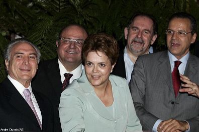 Jantar para Dilma rene o dobro de polticos esperados