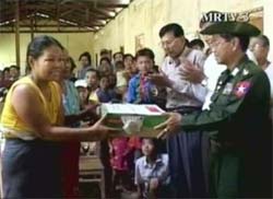 Governo de Mianmar coloca nome de generais em caixas 