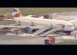 Acidente com avio pra principal aeroporto da Inglaterra