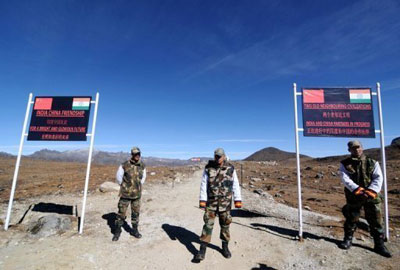 ndia e China retiram tropas de zona em disputa no Himalaia