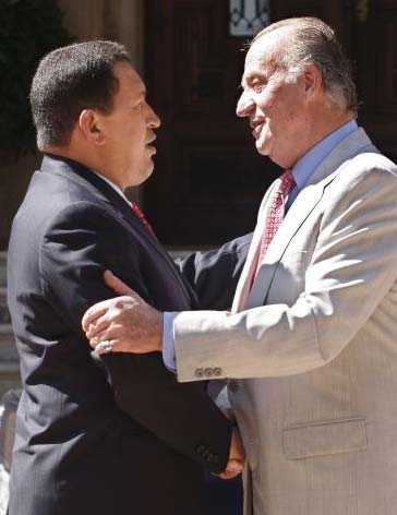 Juan Carlos recebe Hugo Chvez depois do episdio 