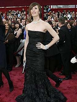 Ombros de fora  a aposta das famosas no Oscar 2008