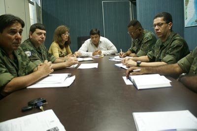 Secretrios Municipais se Renem com Comando da Operao Aciso da Marinha do Brasil