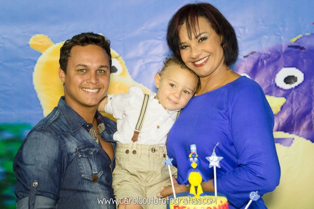 Solange Couto comemora aniversrio de 2 anos do filho no Rio