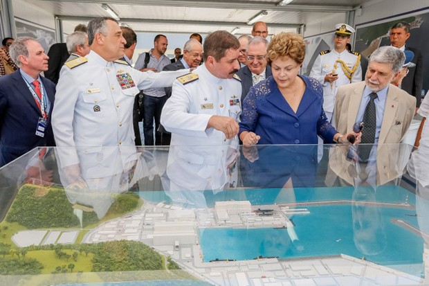 Dilma inaugura no Rio estaleiro que construir submarino