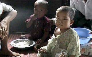 Mianmar recusa oficialmente equipes de ajuda 