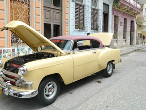 Cuba autoriza livre comrcio de carros, proibido durante meio sculo