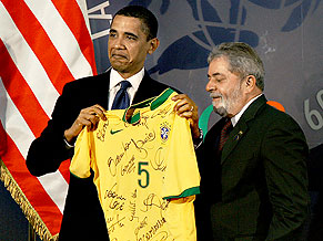 Obama pede ajuda de Lula na questo sobre o Ir